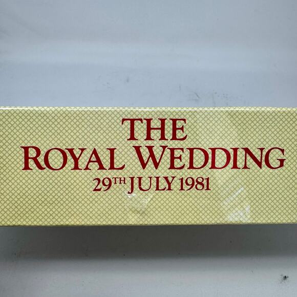 Royal Wedding 1981 Arrow Puzzle 1000 Piece Collector Sealed! - Picture 2 of 6